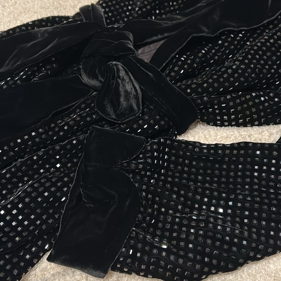 Ralph Lauren Collection Sullivan Embellished Velvet Robe-Coat - Picture 9 of 10